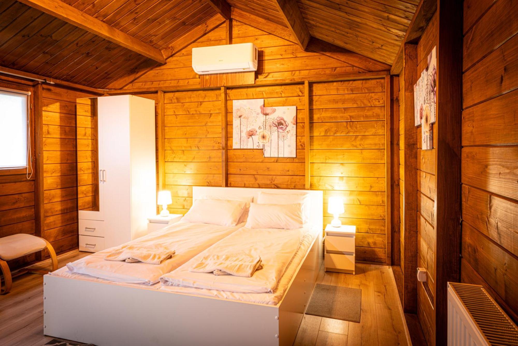 Agamim Hotel Mikołajki Bagian luar foto